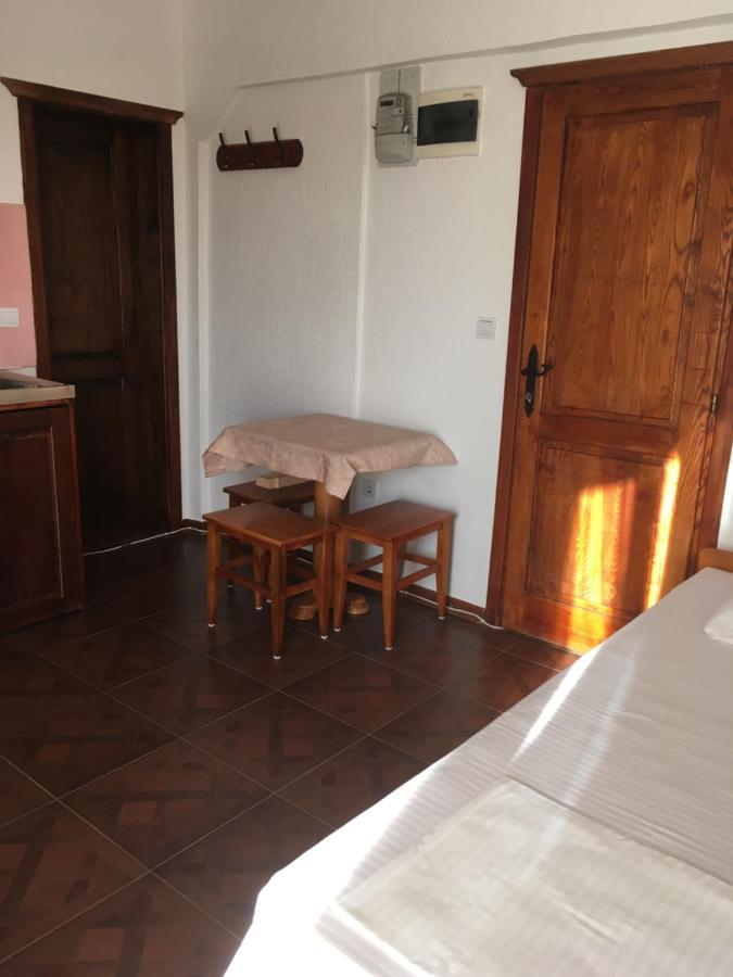 Apartment Klara บาร์ ภายนอก รูปภาพ
