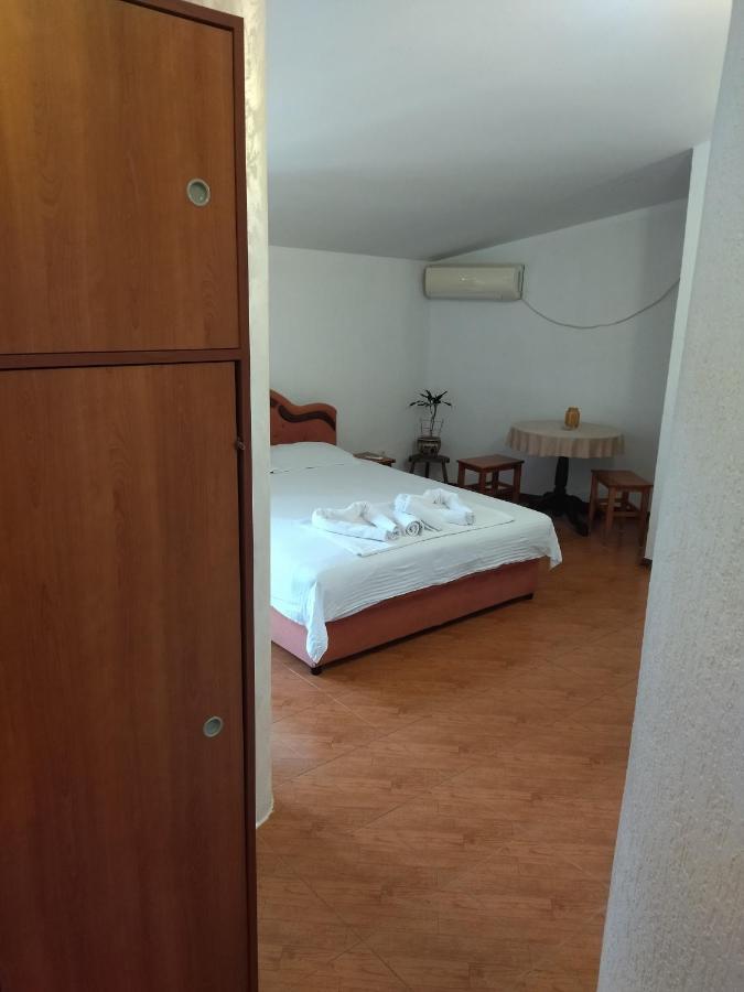 Apartment Klara บาร์ ภายนอก รูปภาพ
